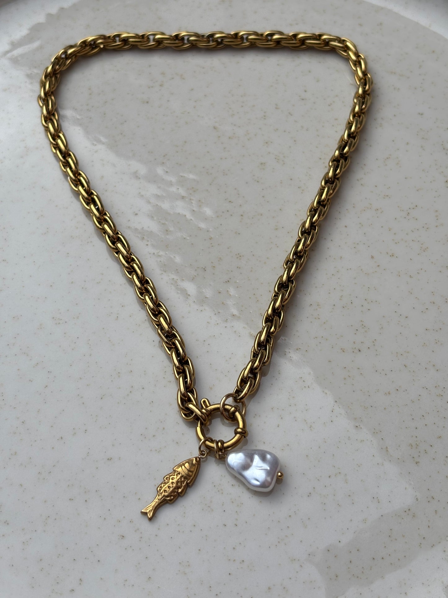 Collier Nao