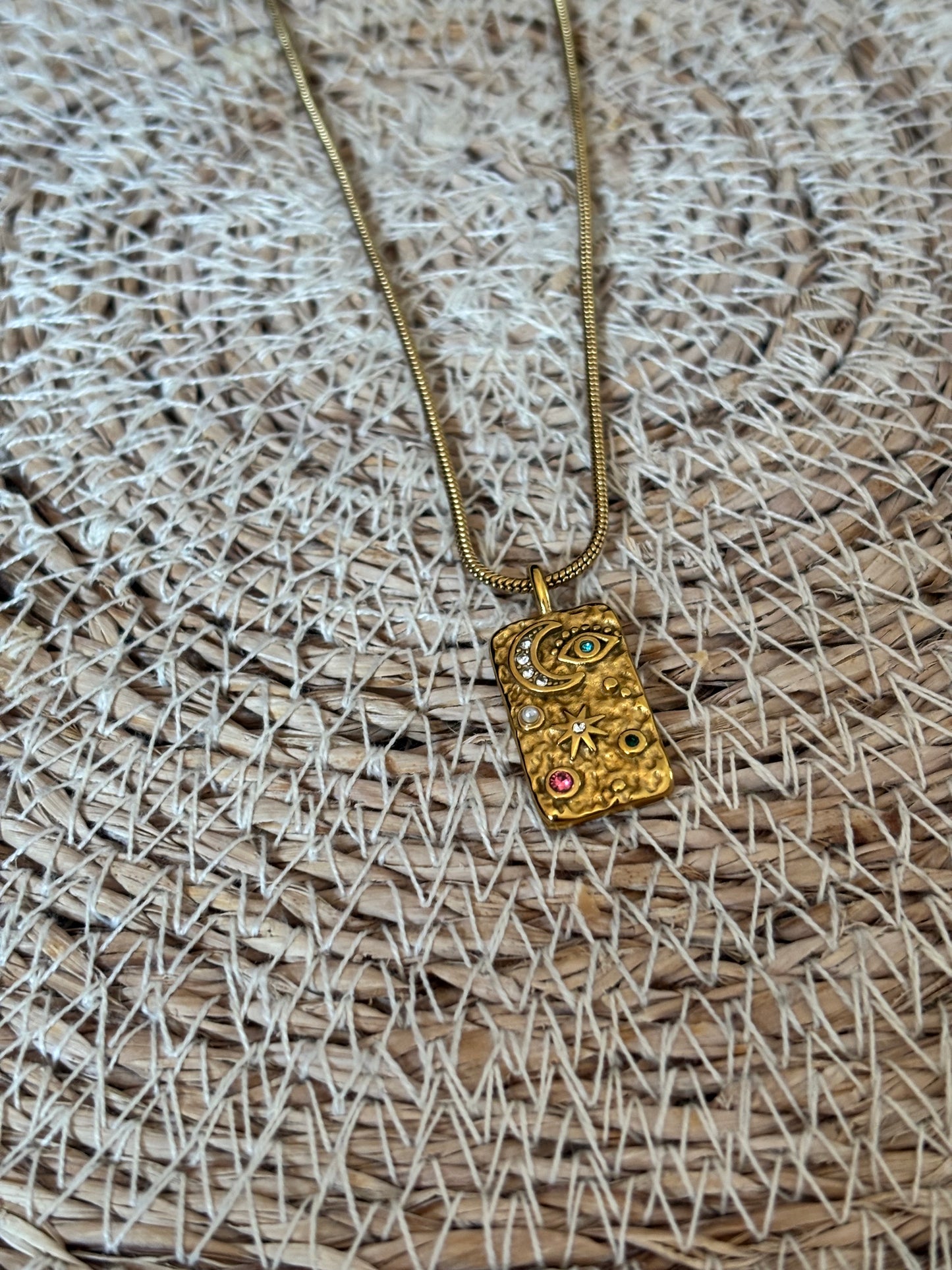 Collier Sarah