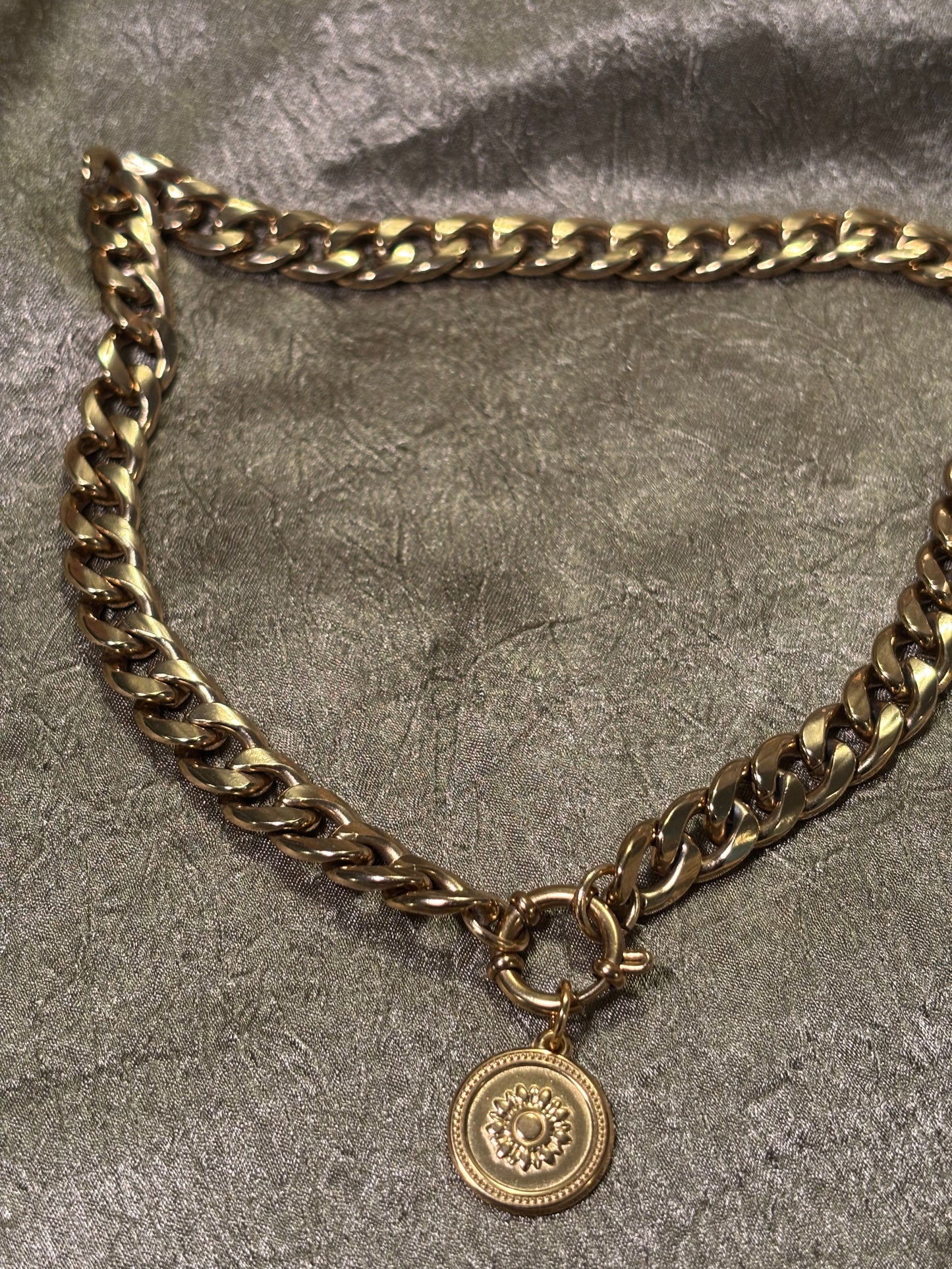 Collier Amha