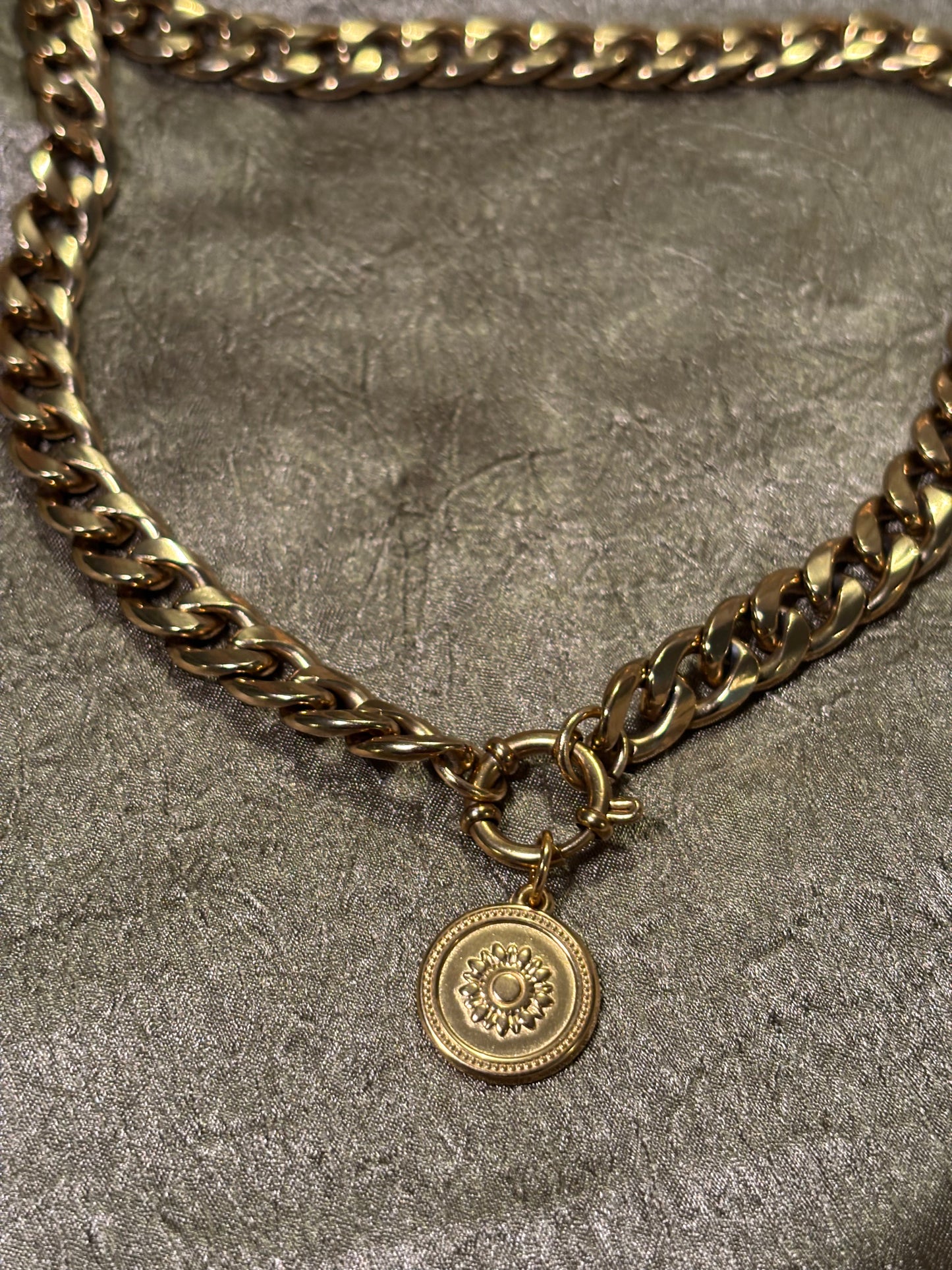 Collier Amha