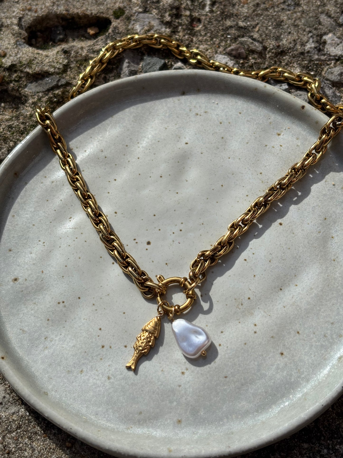 Collier Nao